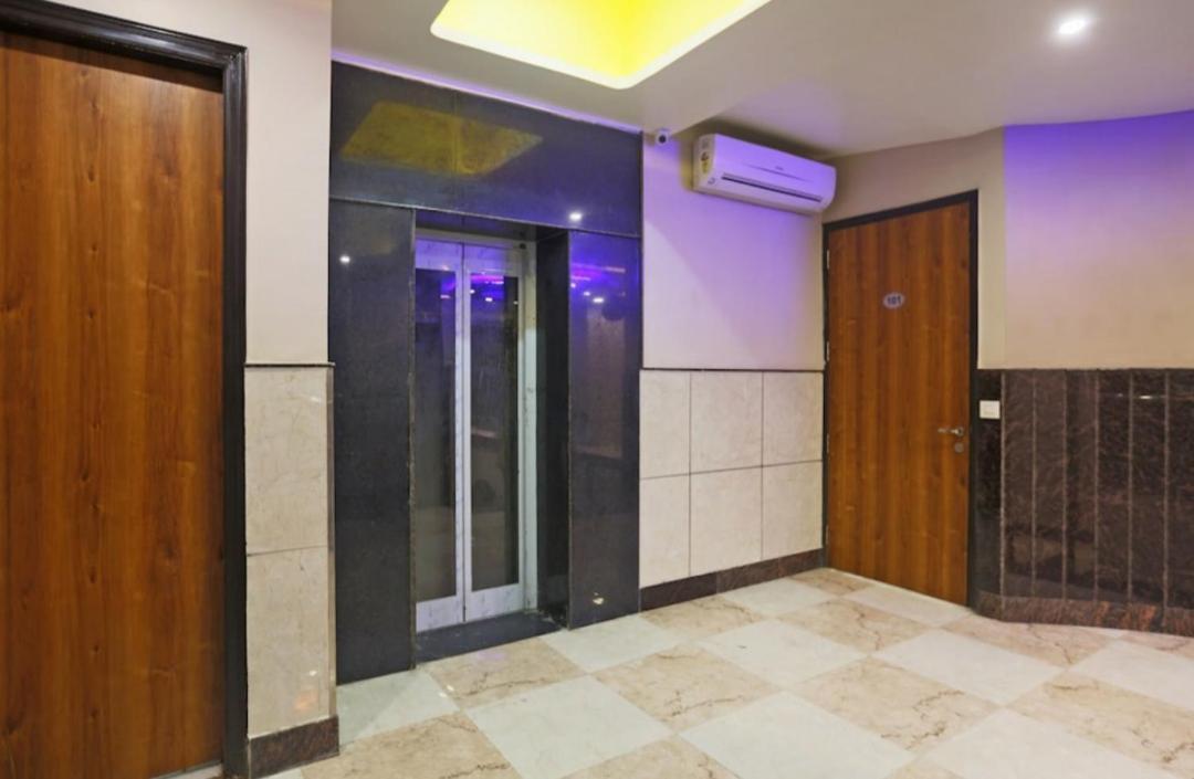 Hotel Amour By Rpi New Delhi Exteriör bild
